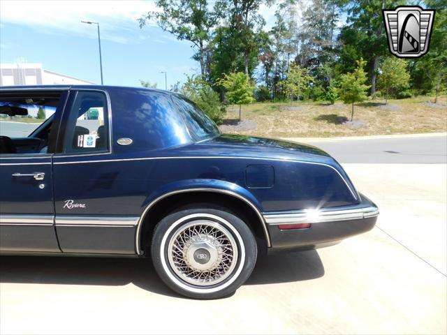 used 1990 Buick Riviera car, priced at $10,000