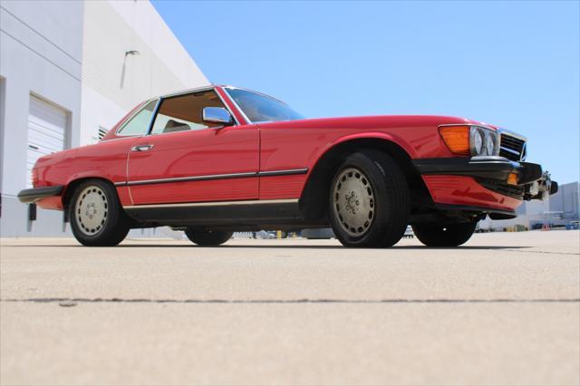 used 1986 Mercedes-Benz 560SL car, priced at $25,000