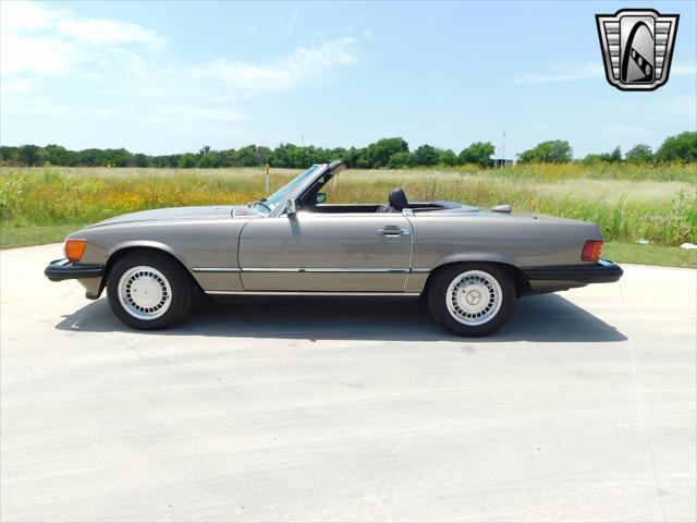 used 1987 Mercedes-Benz 560SL car, priced at $30,000