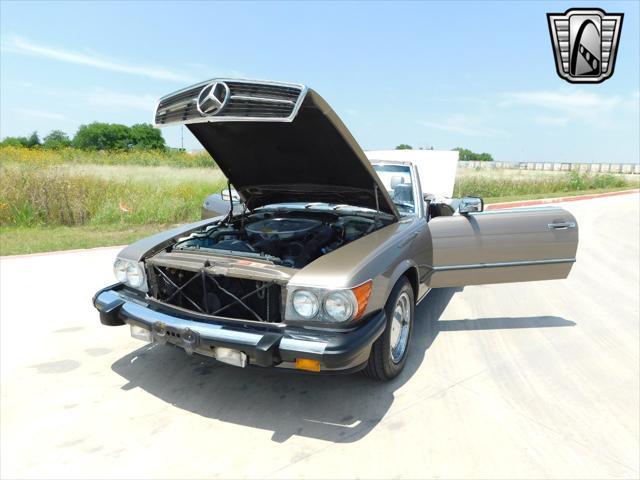 used 1987 Mercedes-Benz 560SL car, priced at $30,000