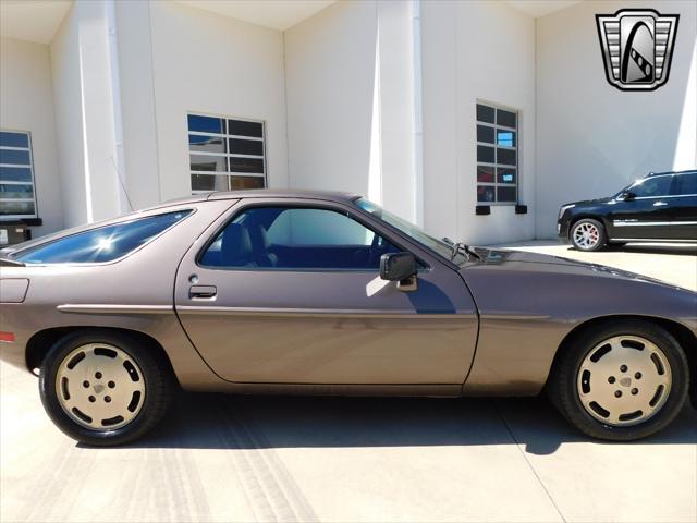 used 1984 Porsche 928 car, priced at $44,000