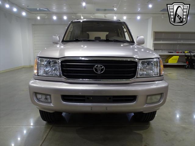 used 2000 Toyota Land Cruiser car, priced at $31,000