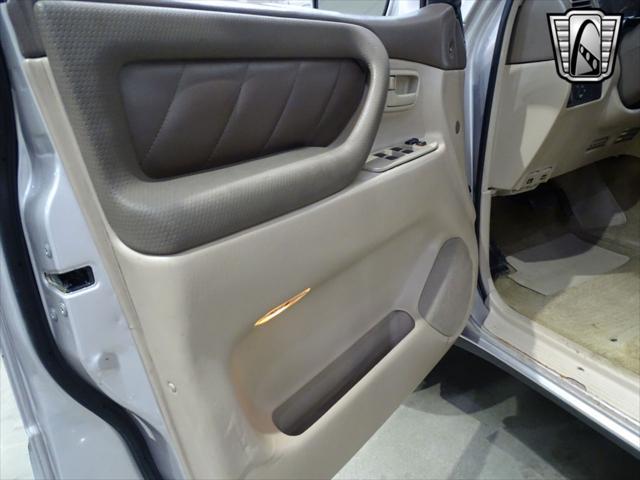 used 2000 Toyota Land Cruiser car, priced at $31,000