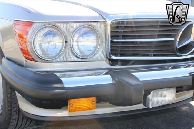 used 1989 Mercedes-Benz 560SL car, priced at $59,000