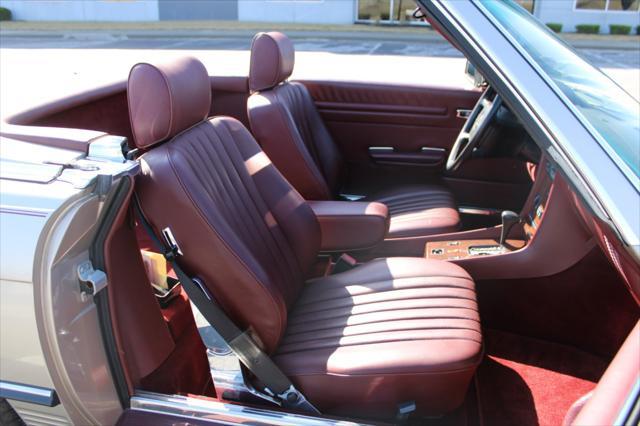 used 1989 Mercedes-Benz 560SL car, priced at $59,000