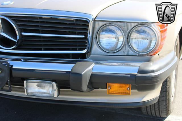 used 1989 Mercedes-Benz 560SL car, priced at $59,000