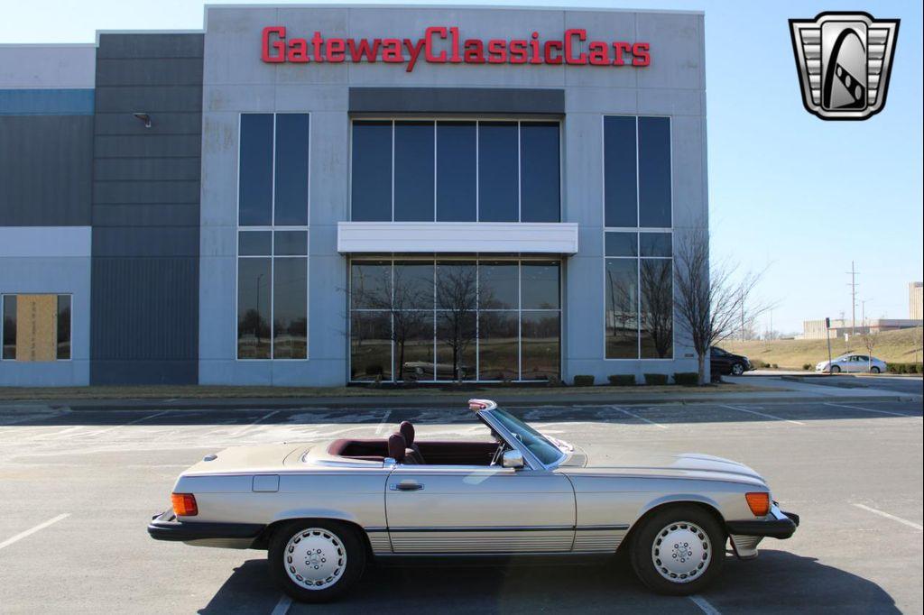 used 1989 Mercedes-Benz 560SL car, priced at $53,000