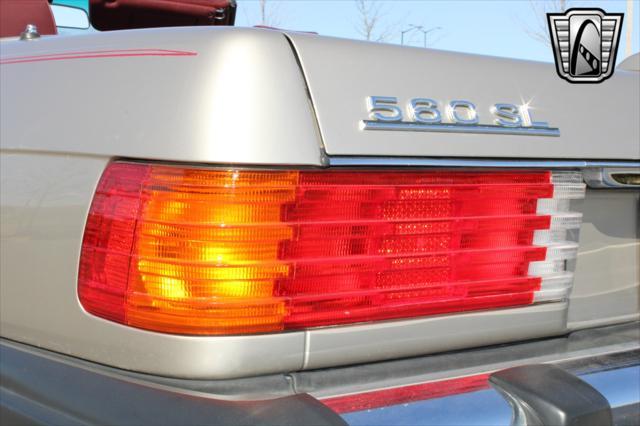 used 1989 Mercedes-Benz 560SL car, priced at $59,000