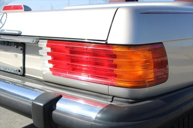 used 1989 Mercedes-Benz 560SL car, priced at $59,000