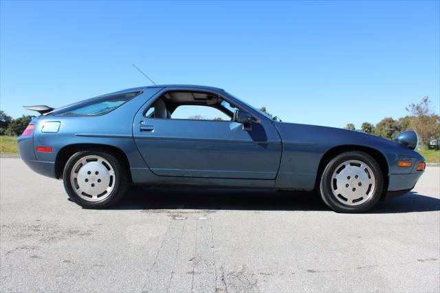 used 1989 Porsche 928 car, priced at $33,000