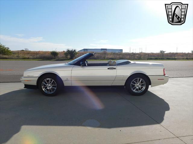 used 1993 Cadillac Allante car, priced at $17,000