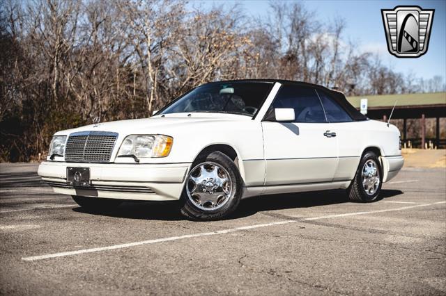 used 1995 Mercedes-Benz E-Class car, priced at $18,000