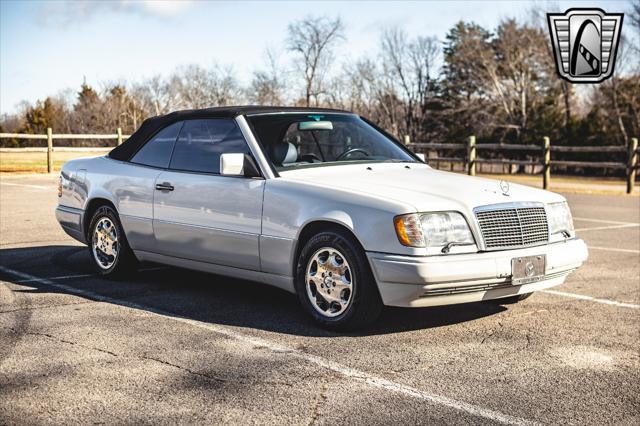 used 1995 Mercedes-Benz E-Class car, priced at $18,000