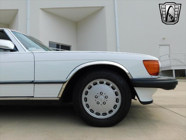 used 1986 Mercedes-Benz 560SL car, priced at $36,000