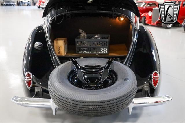 used 1939 Lincoln Zephyr car, priced at $31,000