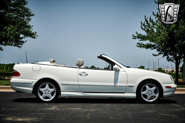 used 2002 Mercedes-Benz CLK-Class car, priced at $19,500