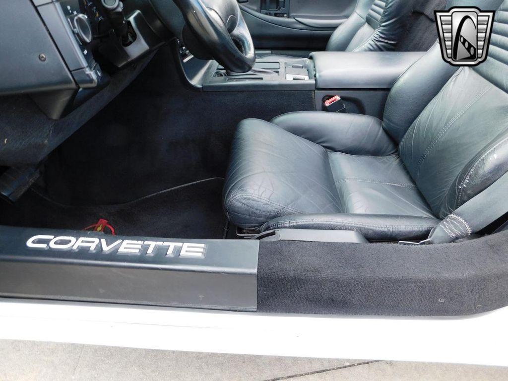 used 1995 Chevrolet Corvette car, priced at $12,500