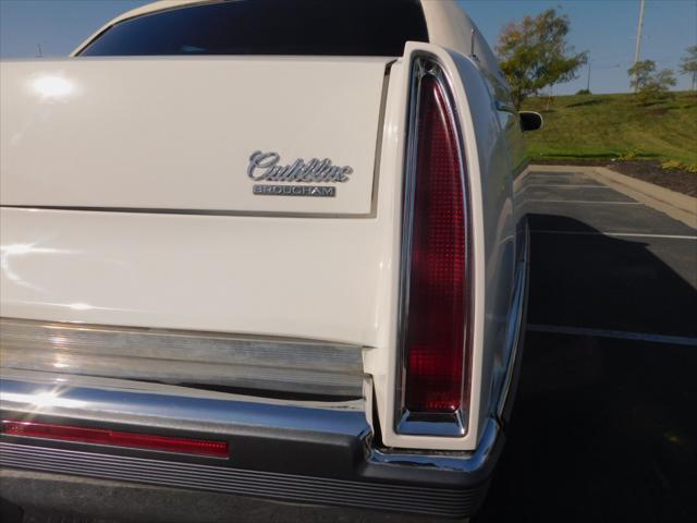 used 1995 Cadillac Fleetwood car, priced at $24,000