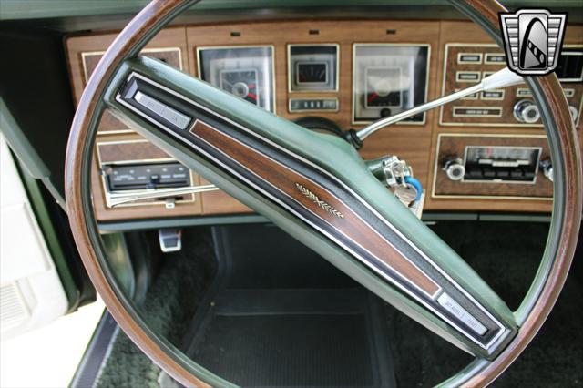 used 1972 Lincoln Continental car, priced at $29,000