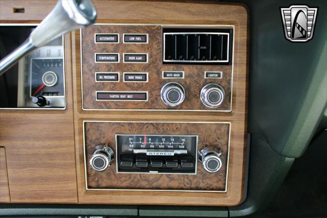 used 1972 Lincoln Continental car, priced at $29,000