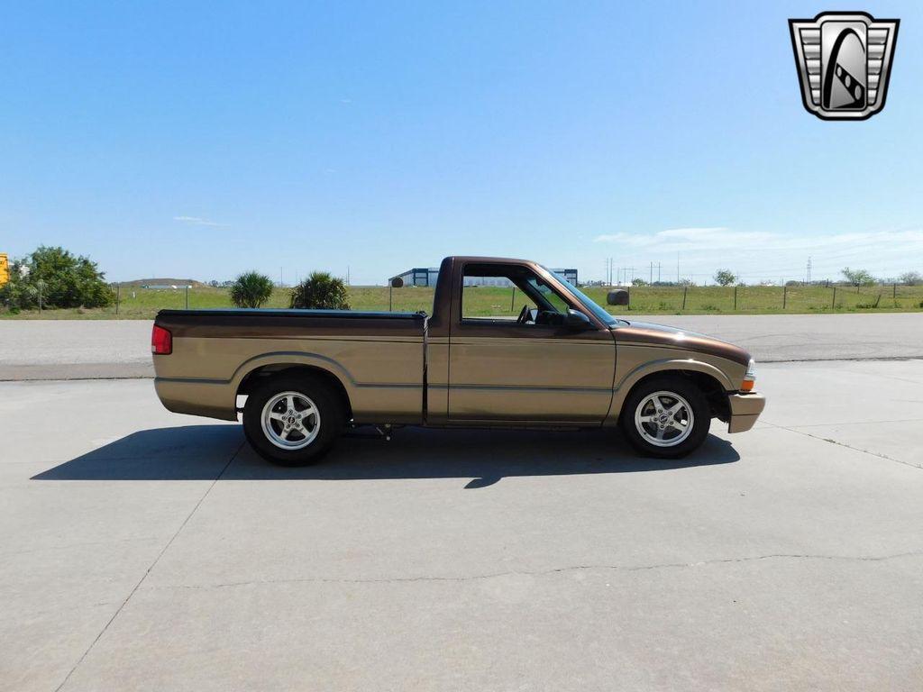 used 2000 Chevrolet S-10 car, priced at $18,000