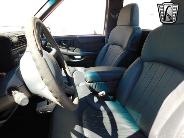 used 2000 Chevrolet S-10 car, priced at $20,000
