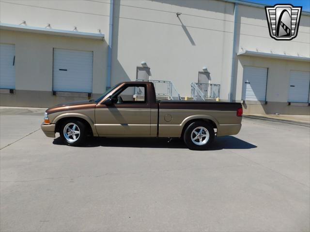 used 2000 Chevrolet S-10 car, priced at $20,000
