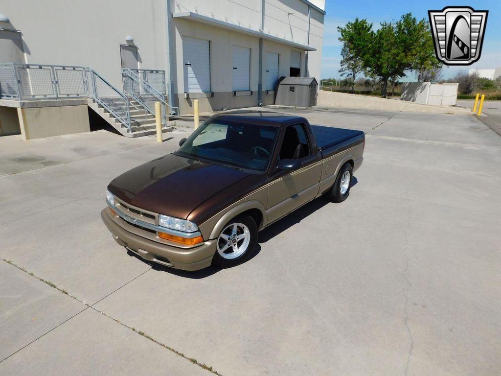 used 2000 Chevrolet S-10 car, priced at $18,000