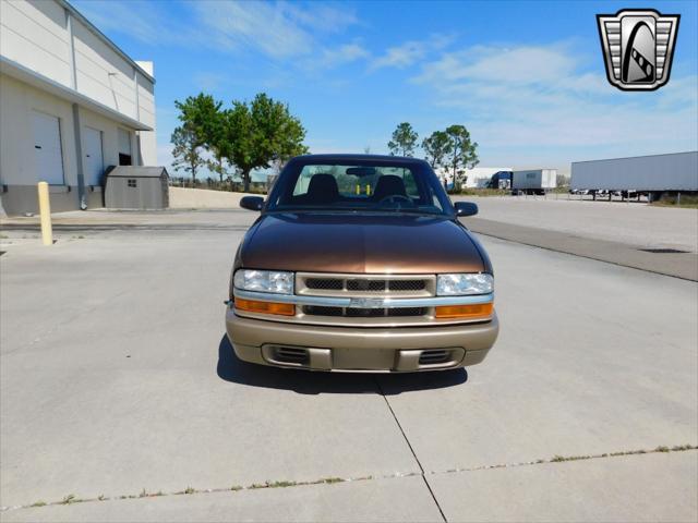 used 2000 Chevrolet S-10 car, priced at $20,000