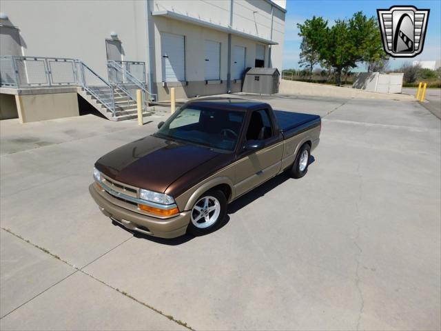 used 2000 Chevrolet S-10 car, priced at $20,000