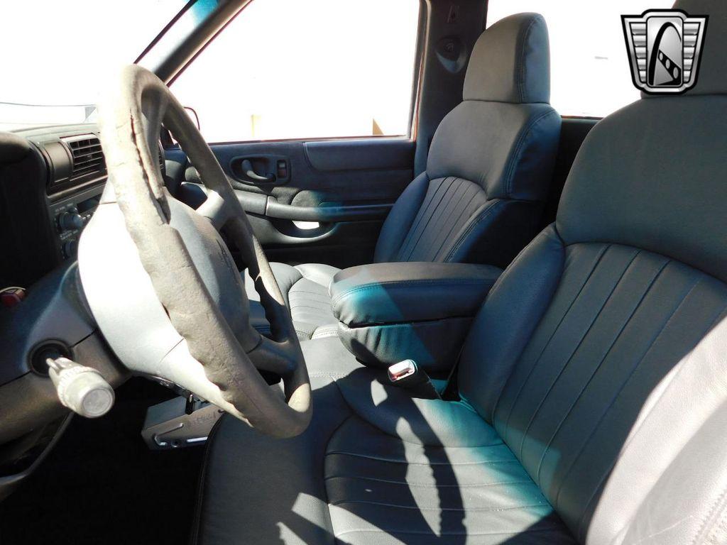 used 2000 Chevrolet S-10 car, priced at $18,000