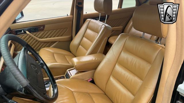 used 1991 Mercedes-Benz S-Class car, priced at $16,500