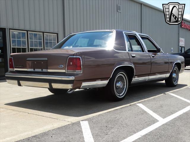 used 1989 Ford Crown Victoria car, priced at $17,500