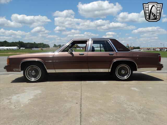 used 1989 Ford Crown Victoria car, priced at $17,500