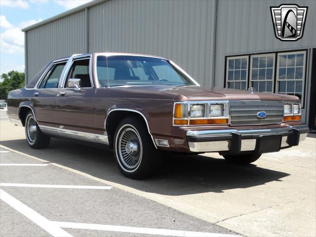 used 1989 Ford Crown Victoria car, priced at $17,500