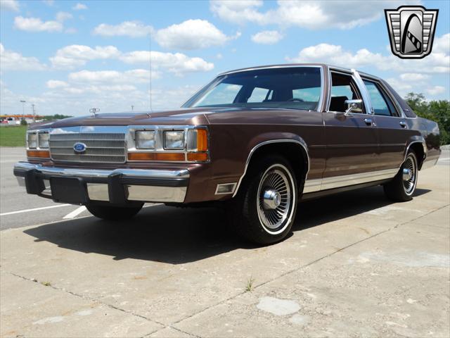 used 1989 Ford Crown Victoria car, priced at $17,500