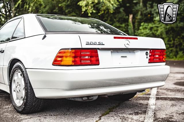 used 1990 Mercedes-Benz SL-Class car, priced at $15,000