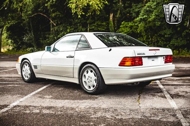 used 1990 Mercedes-Benz SL-Class car, priced at $15,000