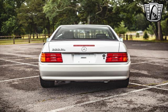 used 1990 Mercedes-Benz SL-Class car, priced at $15,000