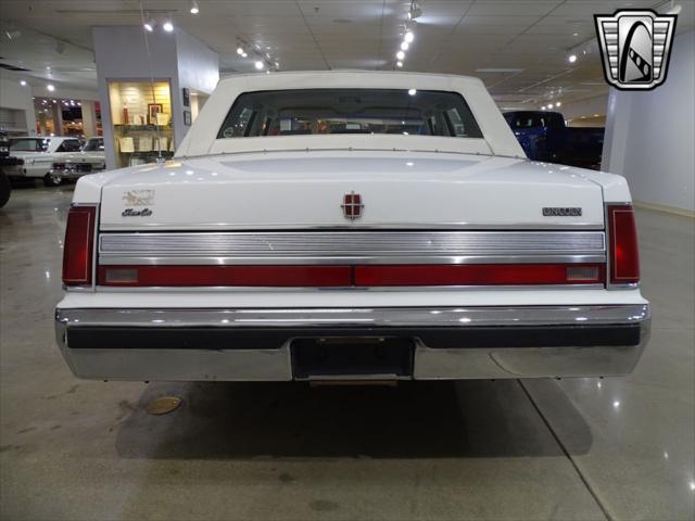 used 1989 Lincoln Town Car car, priced at $13,000
