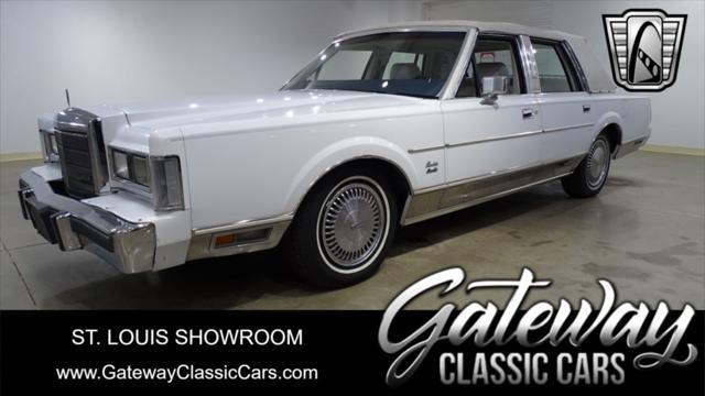 used 1989 Lincoln Town Car car, priced at $13,000