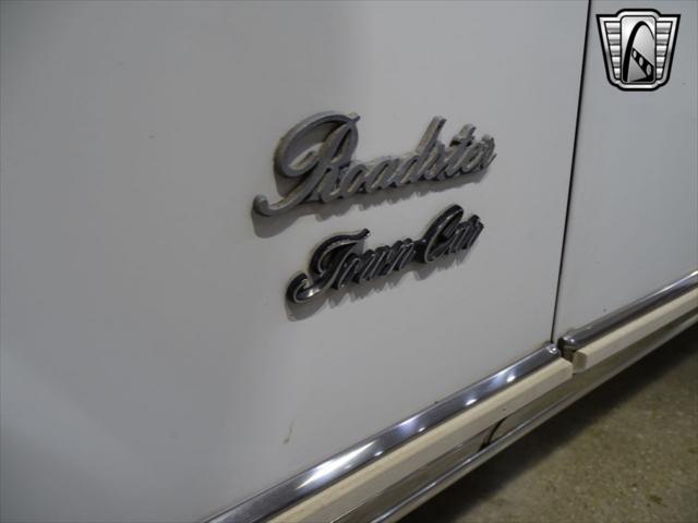 used 1989 Lincoln Town Car car, priced at $13,000