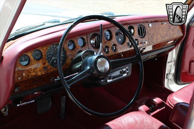 used 1966 Rolls-Royce Silver Shadow car, priced at $30,000