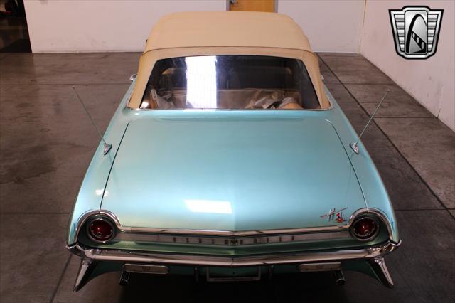 used 1961 Oldsmobile Dynamic 88 car, priced at $28,000