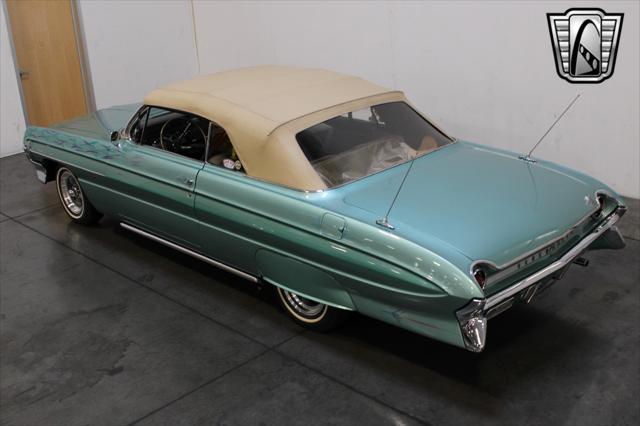 used 1961 Oldsmobile Dynamic 88 car, priced at $28,000