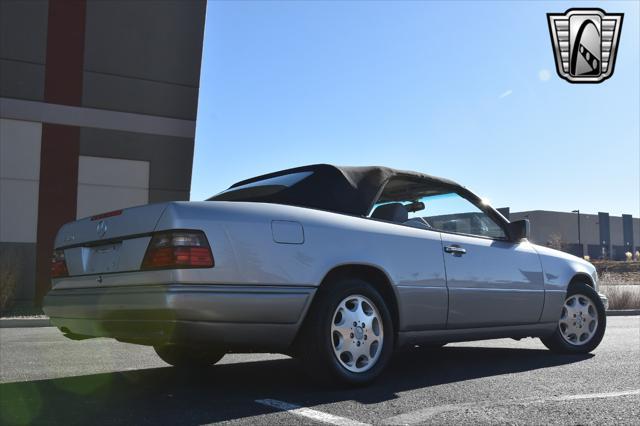 used 1995 Mercedes-Benz E-Class car, priced at $18,000