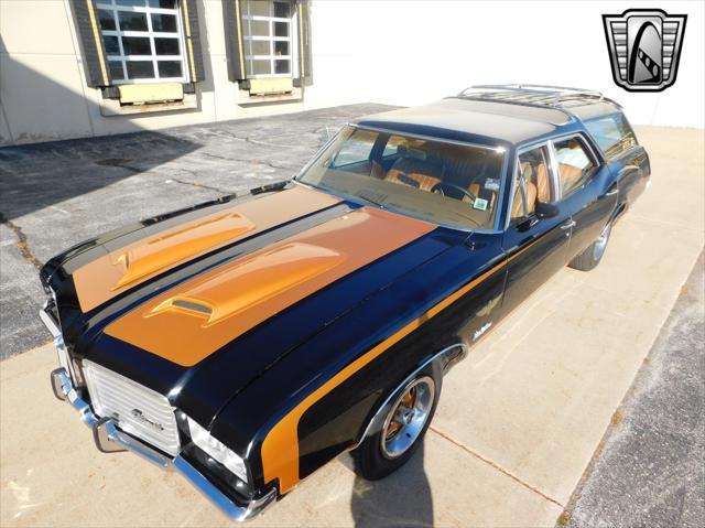 used 1972 Oldsmobile Vista Cruiser car, priced at $32,000