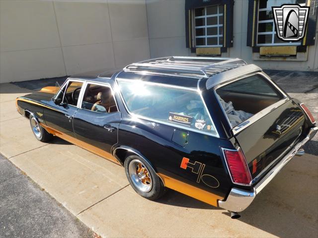 used 1972 Oldsmobile Vista Cruiser car, priced at $32,000