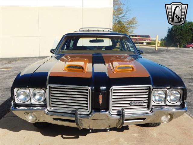 used 1972 Oldsmobile Vista Cruiser car, priced at $32,000