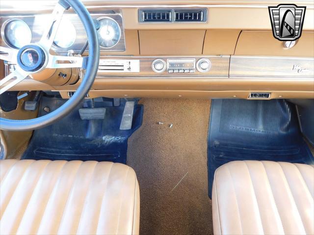 used 1972 Oldsmobile Vista Cruiser car, priced at $32,000